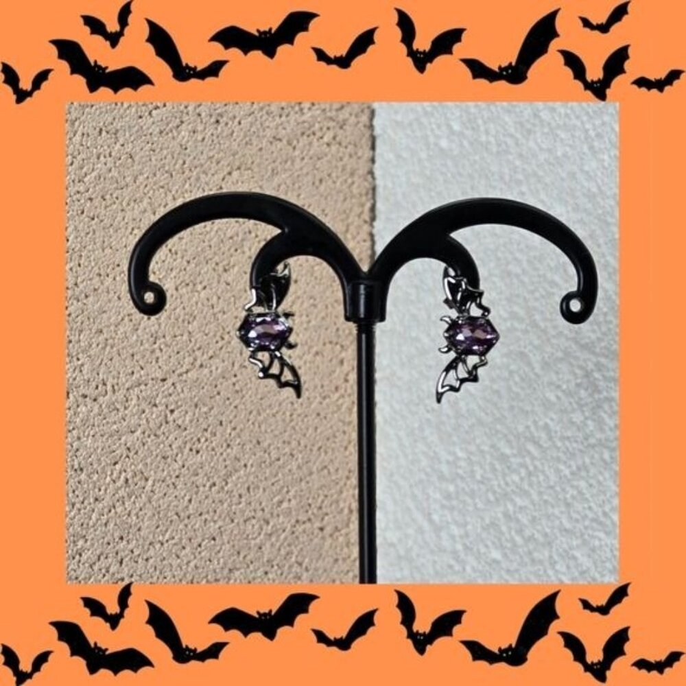 🎃 Purple Gemstone‎ Halloween Bat Earrings (NWOT)